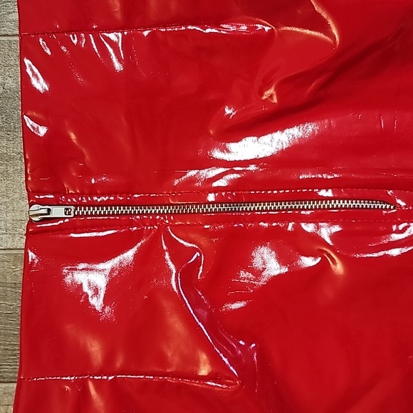 Fashion Nova brand mini skirt - Picture 9 of 9